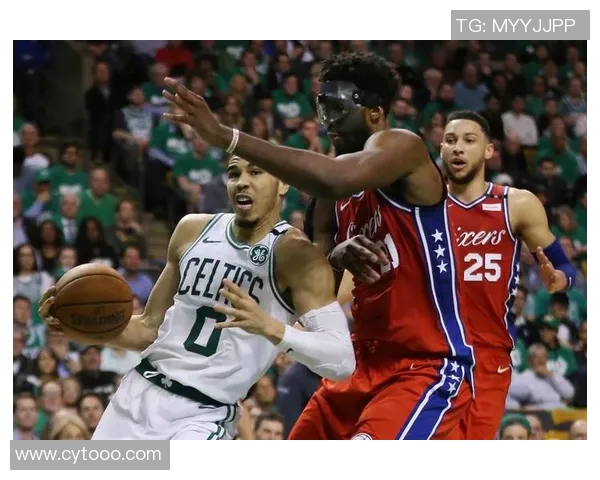 NBA东部焦点战：恩比德内线统治，马克西外线关键，费城76人爆冷胜波士顿凯尔特人